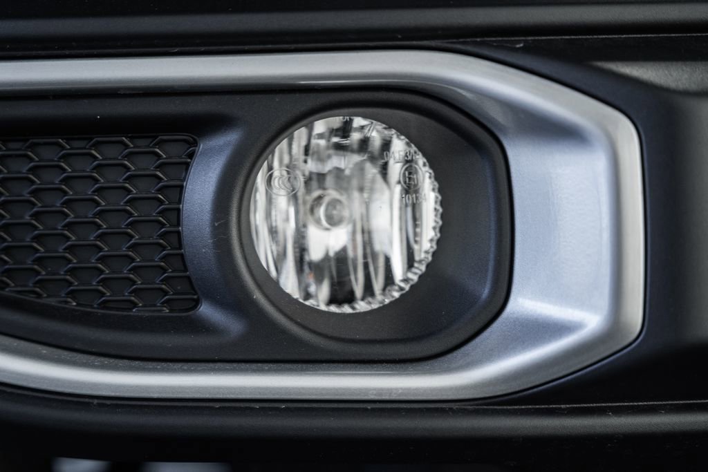 New 2025 Jeep Gladiator Sport image 11