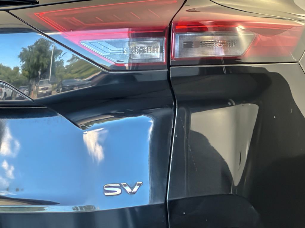 Used 2023 Nissan Rogue SV FWD image 25