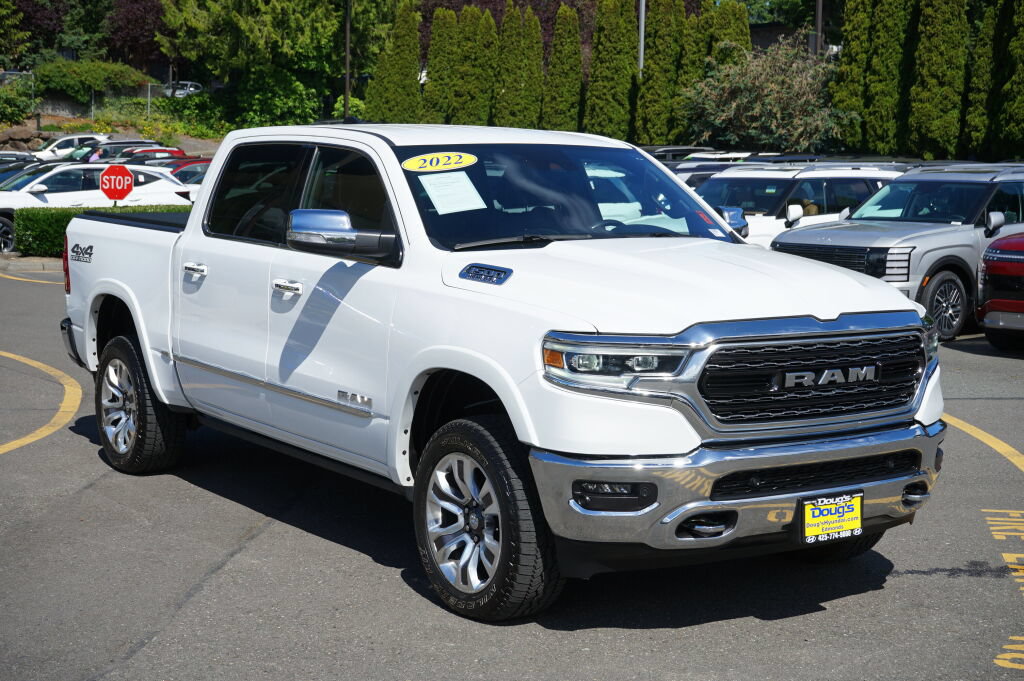 Used 2022 RAM 1500 Limited w/ Off-Road Group AWD/4WD image 3