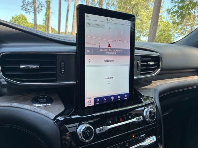 Used 2022 Ford Explorer Platinum w/ Equipment Group 601A AWD/4WD image 31