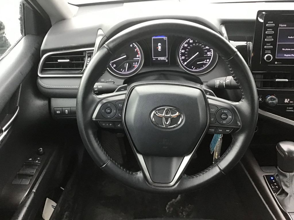 Used 2022 Toyota Camry SE image 13