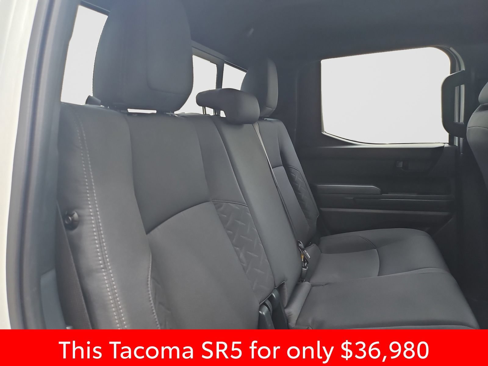 Used 2024 Toyota Tacoma SR5 AWD/4WD image 45