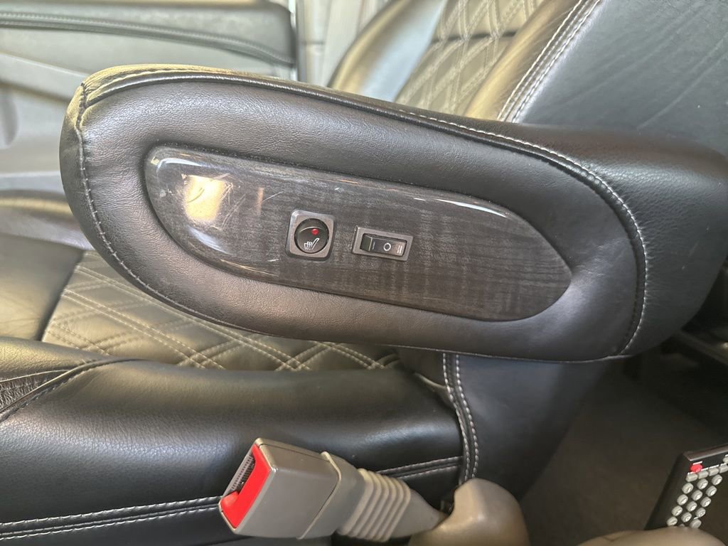 Used 2020 GMC Savana 2500 w/ Enhanced Convenience Package RWD image 18