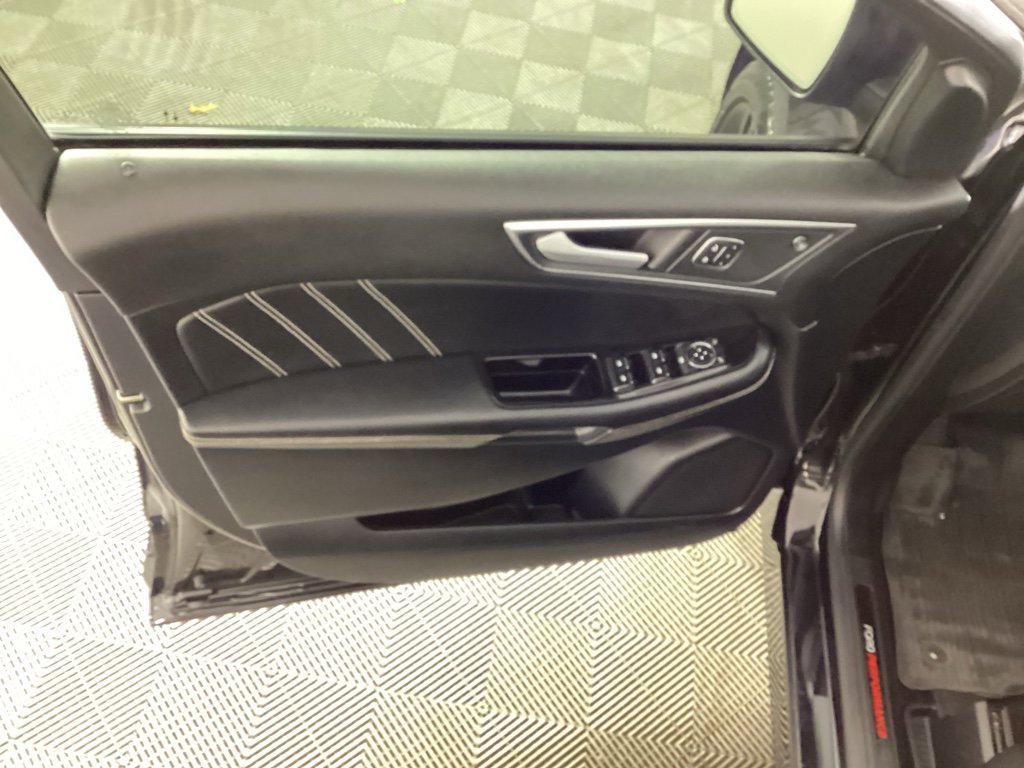 Used 2020 Ford Edge ST w/ Equipment Group 401A image 17