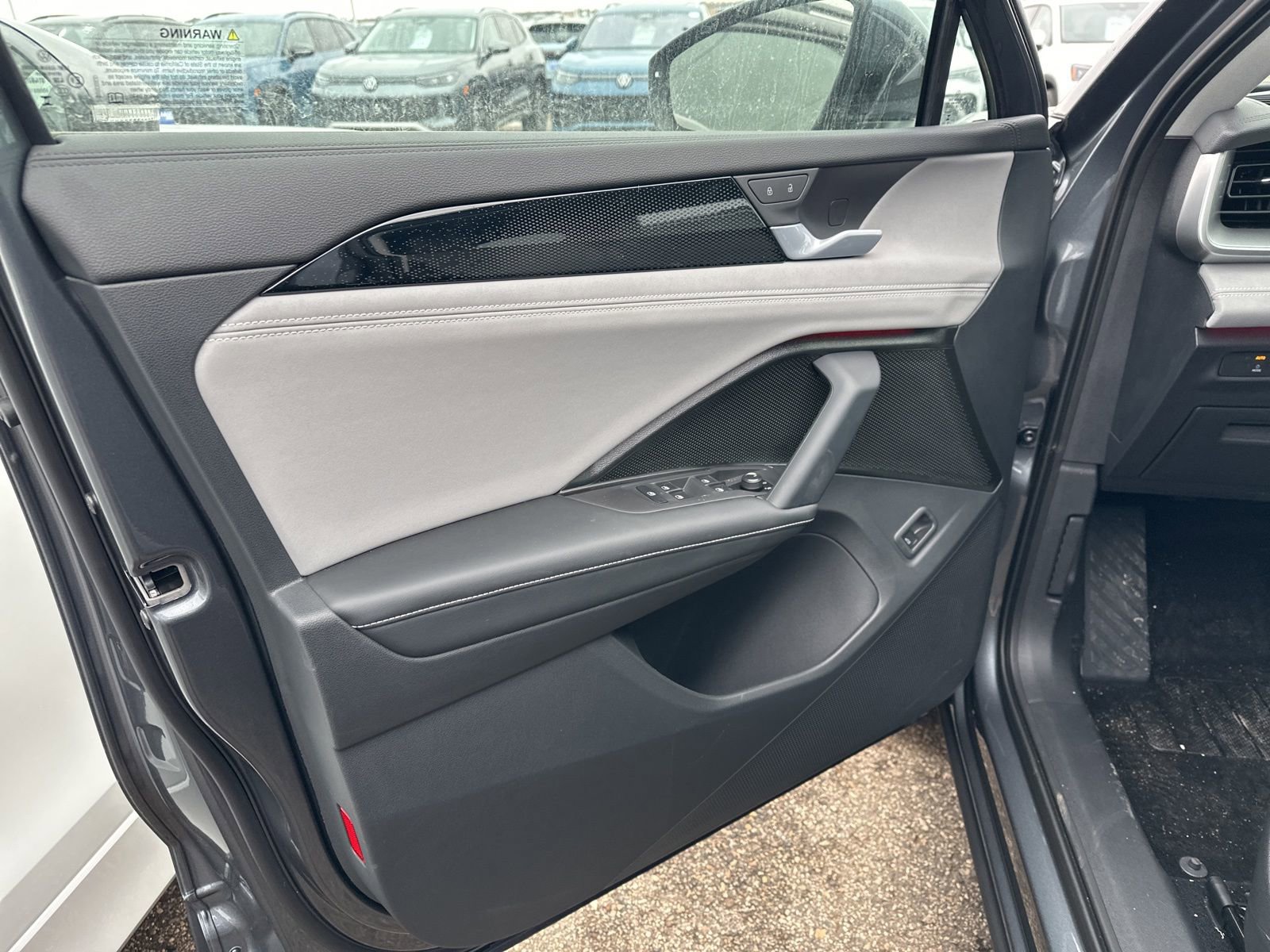 New 2026 Volkswagen Tiguan SE AWD/4WD image 12