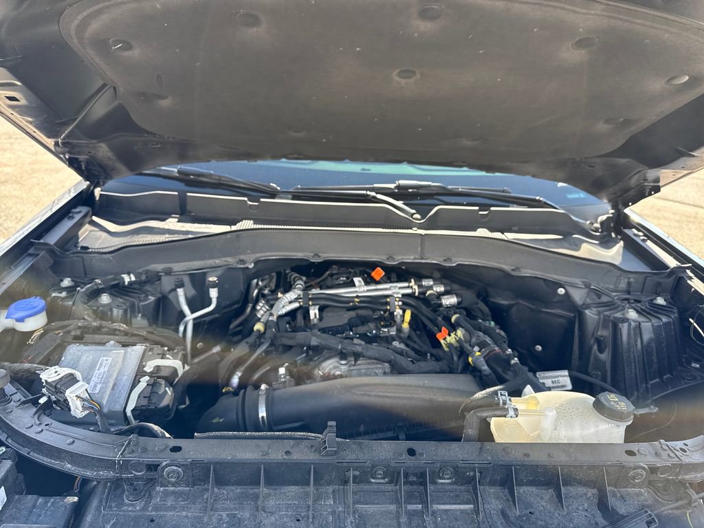 Used 2025 Ford Explorer Active w/ Active Comfort Package AWD/4WD image 41