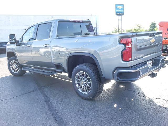 New 2026 Chevrolet Silverado 2500 LTZ w/ LTZ Premium Package AWD/4WD image 7