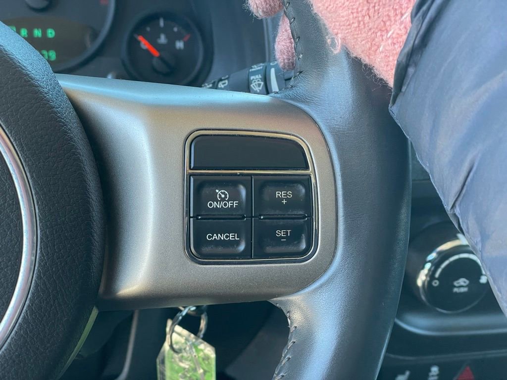 Used 2013 Jeep Patriot Latitude image 12