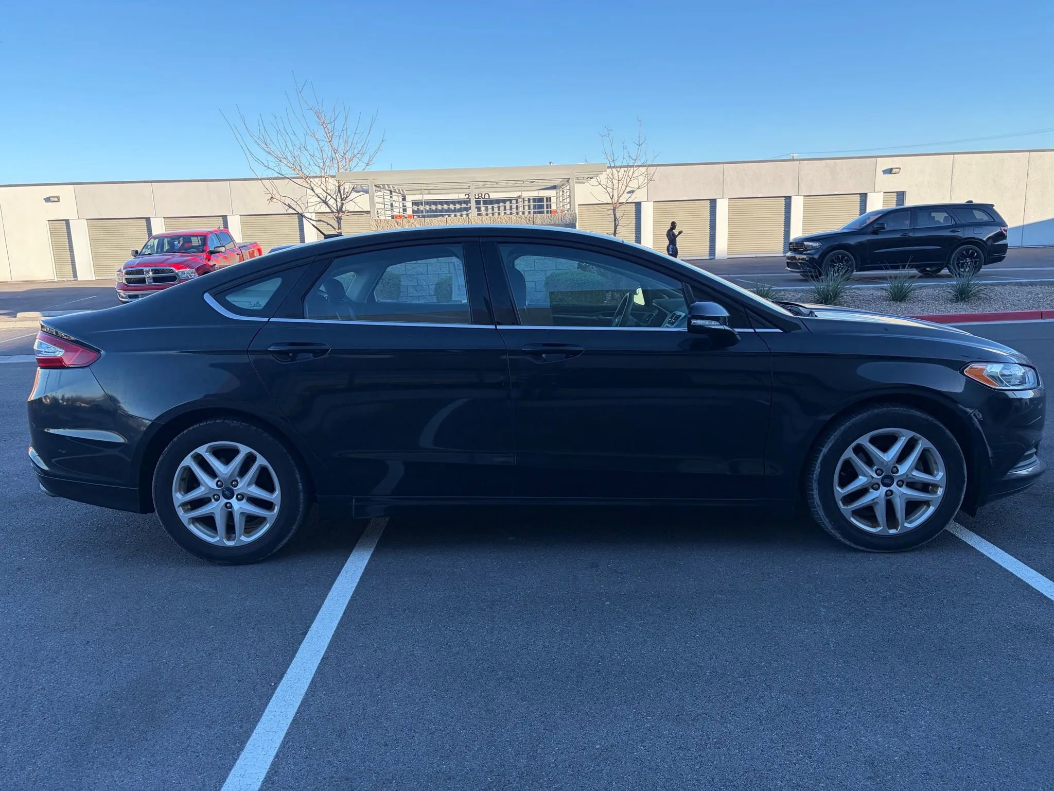 Used 2014 Ford Fusion SE image 3