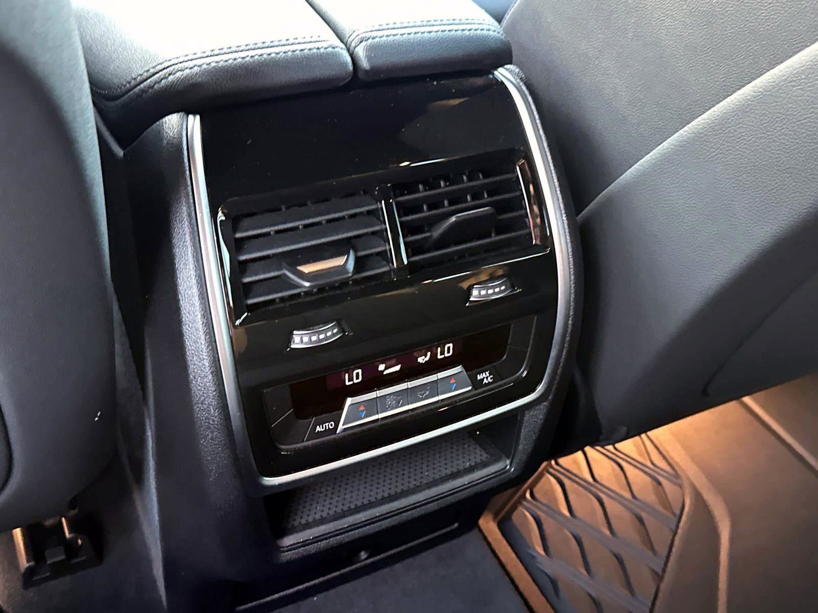 Used 2022 BMW X5 xDrive40i w/ Premium Package image 15