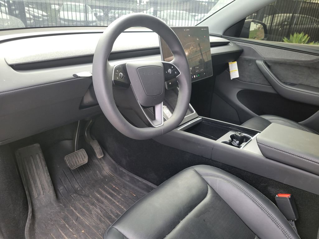 Used 2026 Tesla Model Y Long Range AWD/4WD image 8
