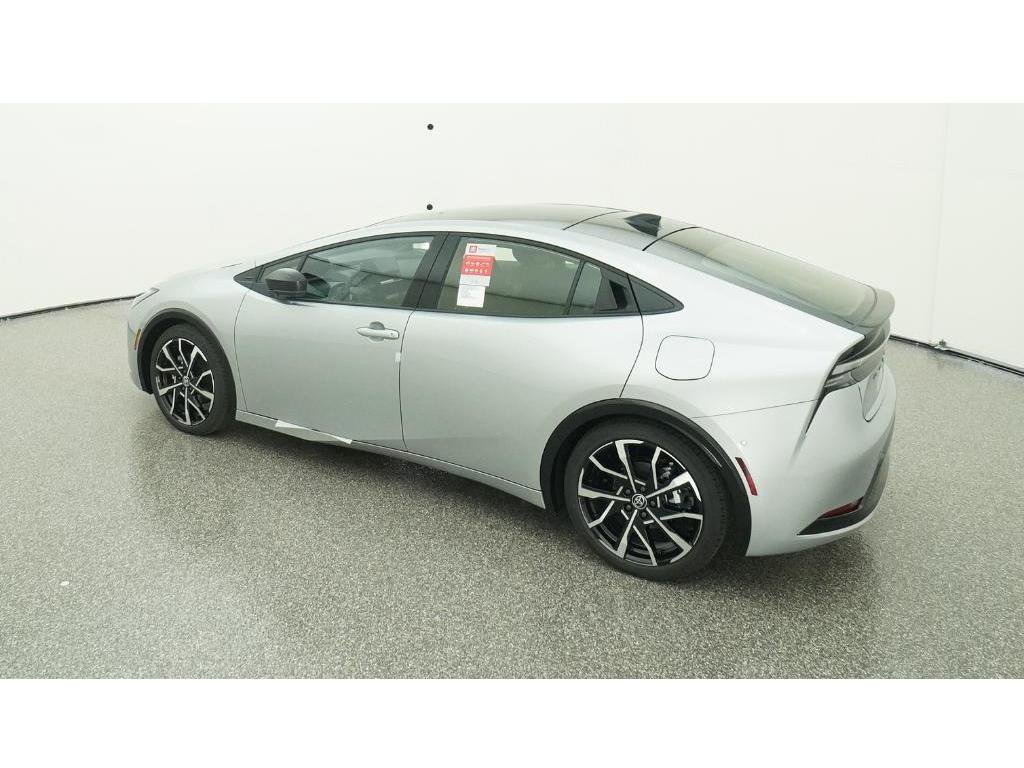 New 2026 Toyota Prius Plug-In Hybrid image 4