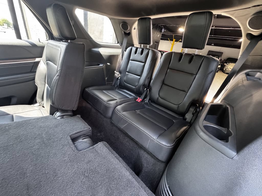 Used 2017 Ford Explorer Limited w/ Equipment Group 301A AWD/4WD image 14