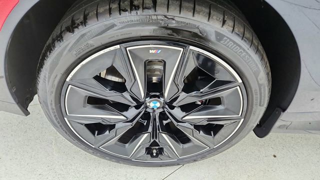 Used 2025 BMW i7 xDrive60 image 57