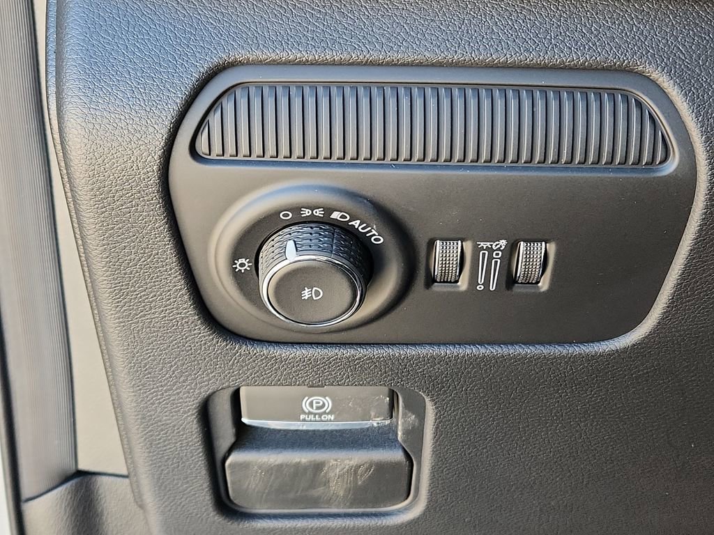 New 2025 Jeep Wagoneer L Series II w/ Convenience Group I image 24