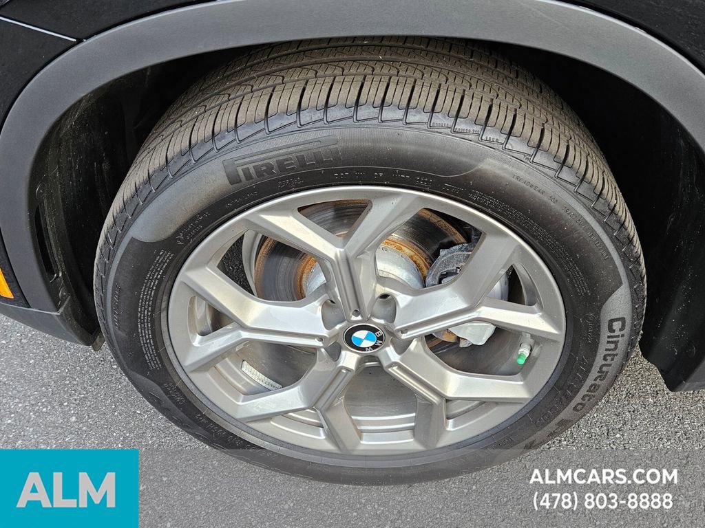 Used 2025 BMW X4 xDrive30i image 12