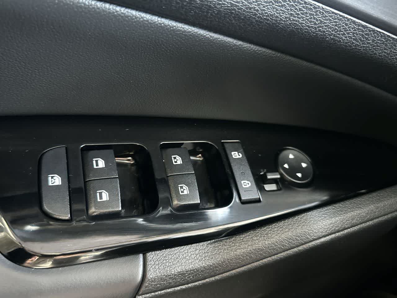 Used 2024 Kia Sportage EX FWD image 17