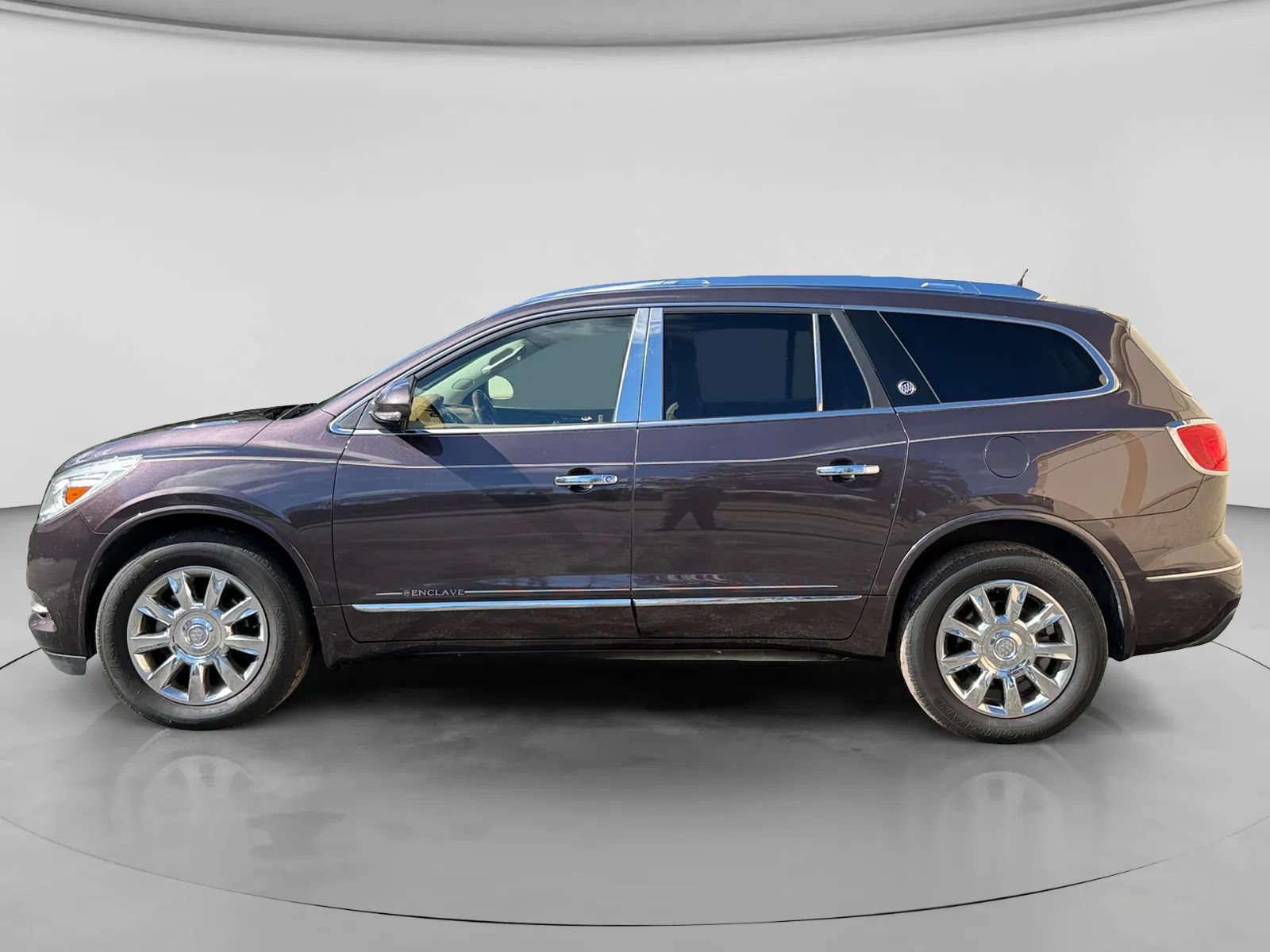 Used 2015 Buick Enclave Premium w/ Trailering Package FWD image 2