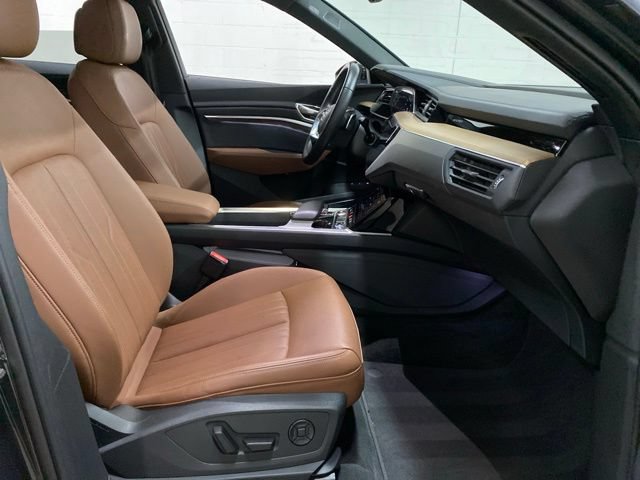 Used 2024 Audi Q8 e-tron Premium Plus w/ Premium Plus Package AWD/4WD image 84