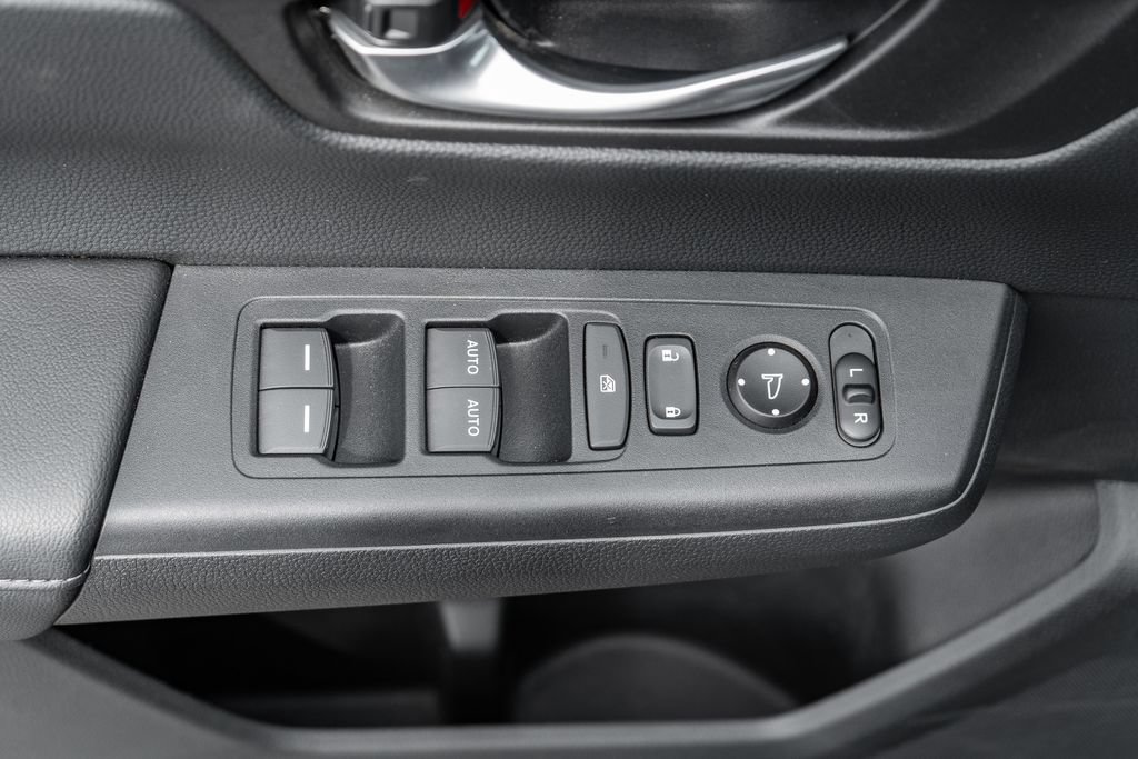 Used 2025 Honda CR-V EX image 17