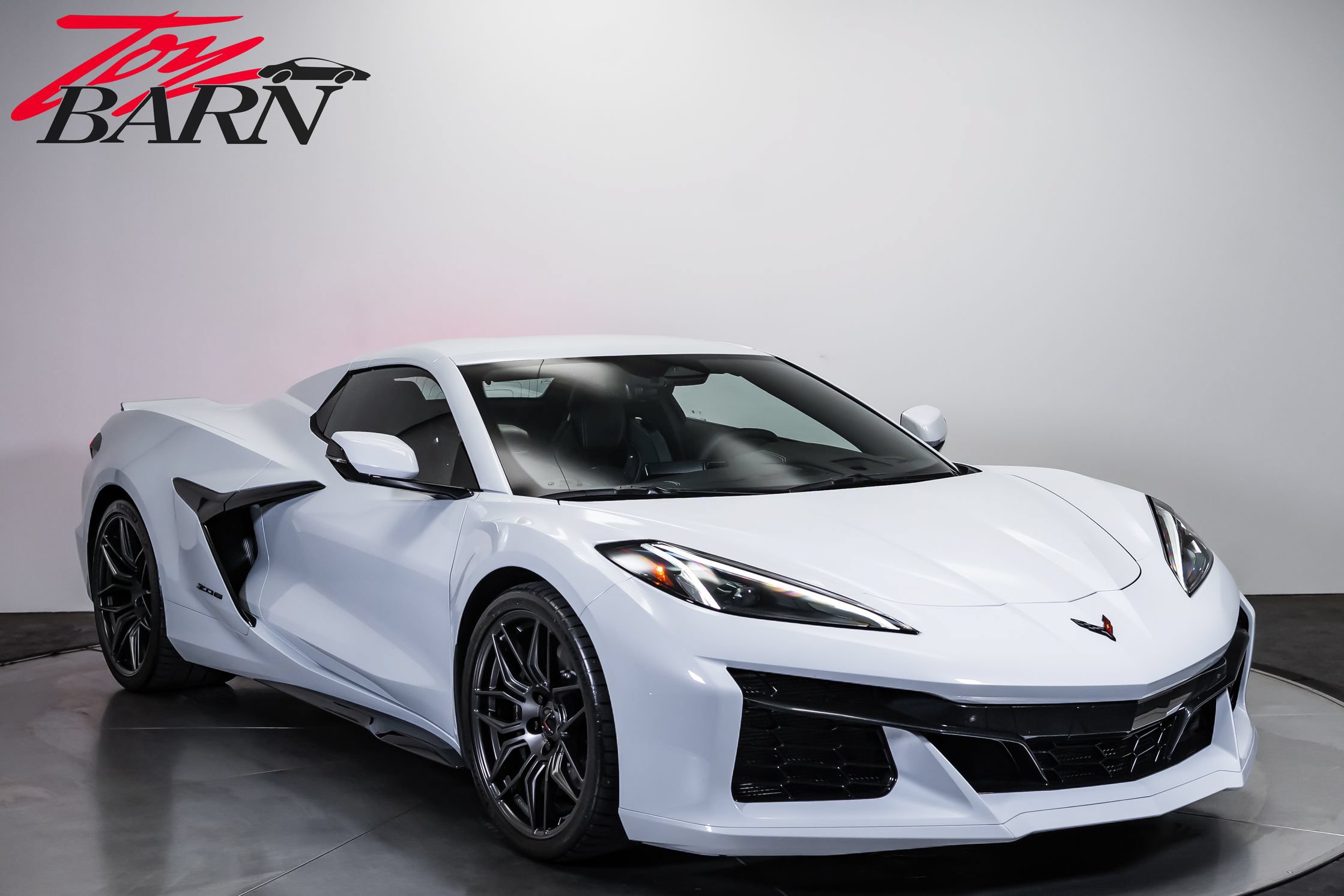 Used 2024 Chevrolet Corvette Z06 RWD image 15
