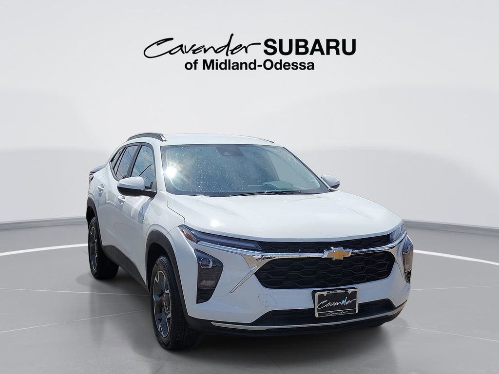 Used 2025 Chevrolet Trax LT