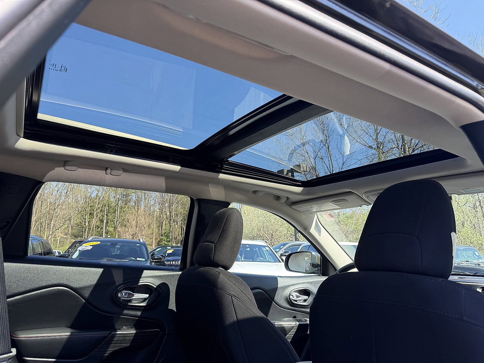 Certified 2016 Jeep Cherokee 75th Anniversary image 20