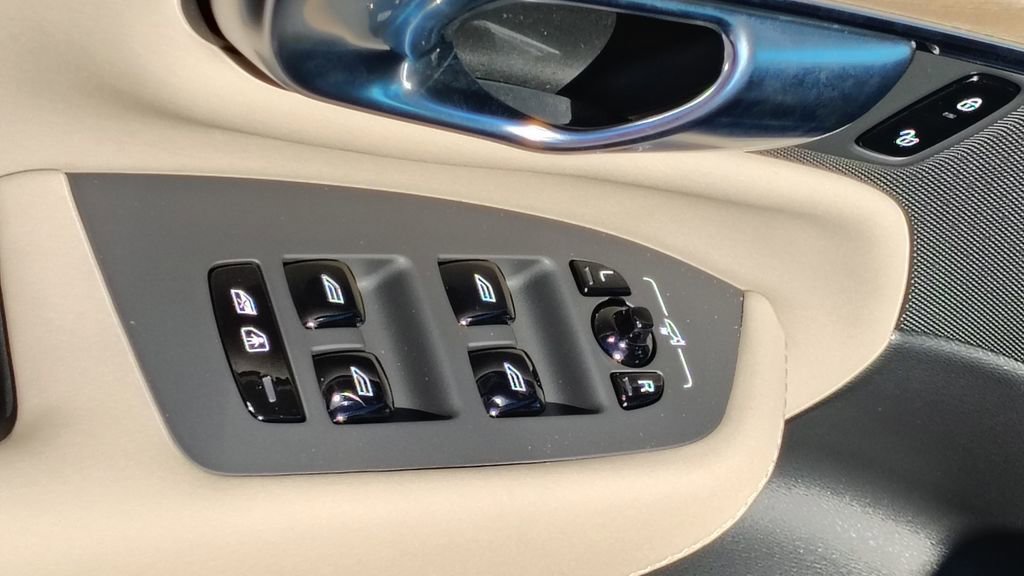 New 2026 Volvo XC90 B6 Ultra AWD/4WD image 10