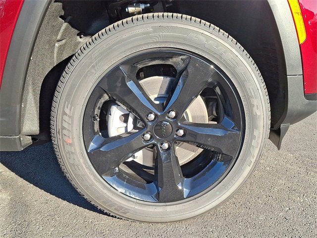 New 2025 Jeep Grand Cherokee L Altitude image 12