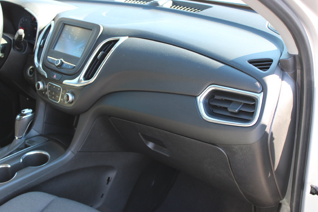 Used 2018 Chevrolet Equinox LT FWD image 30