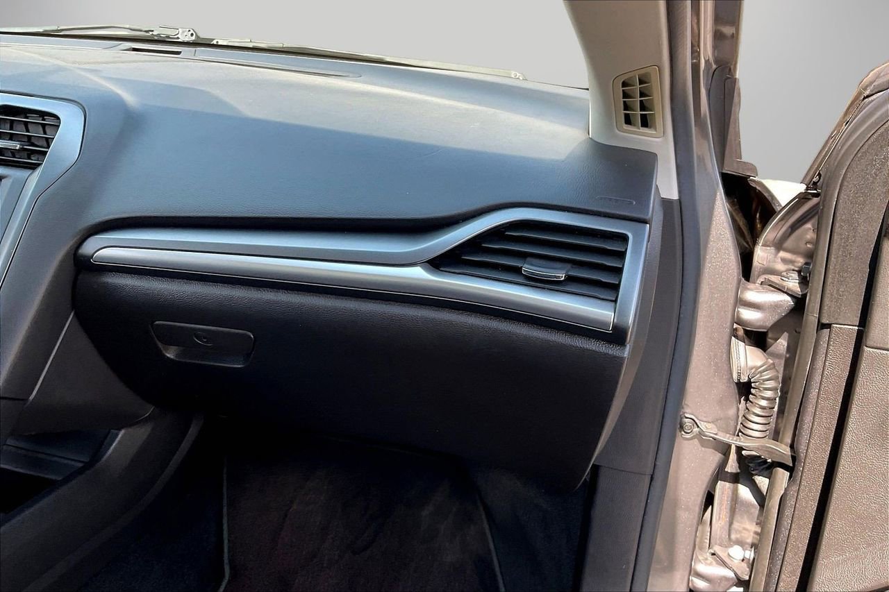 Used 2014 Ford Fusion Titanium FWD image 20