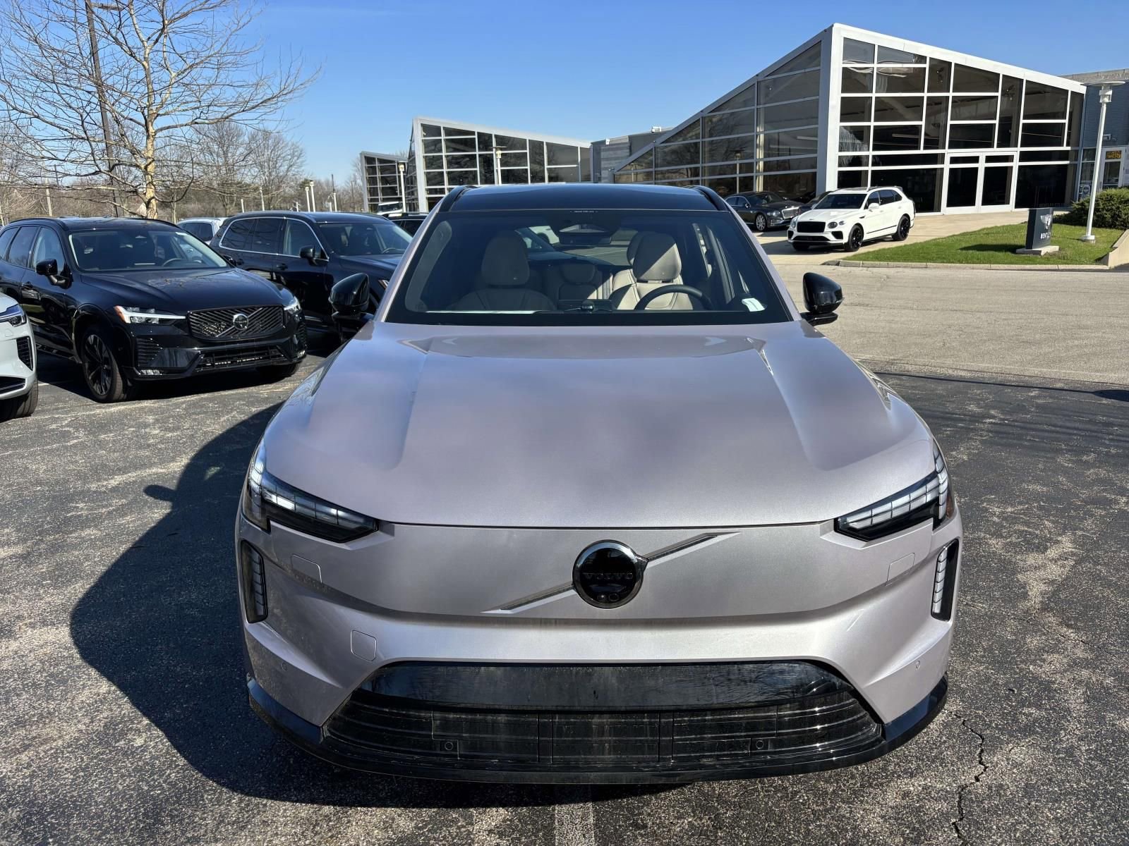 New 2026 Volvo EX90 Ultra image 2