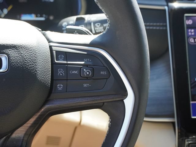 Certified 2025 Jeep Grand Cherokee Limited RWD image 28