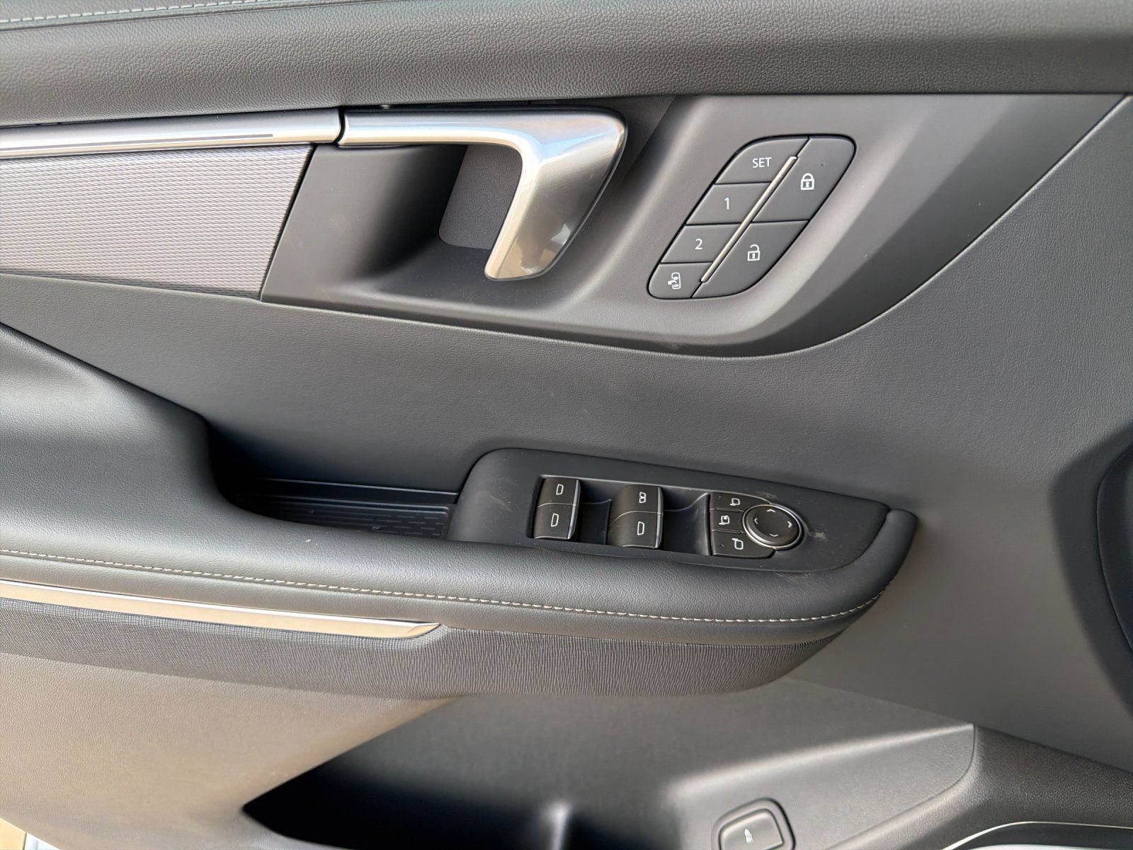 New 2026 Buick Enclave Sport Touring w/ Power Package FWD image 11