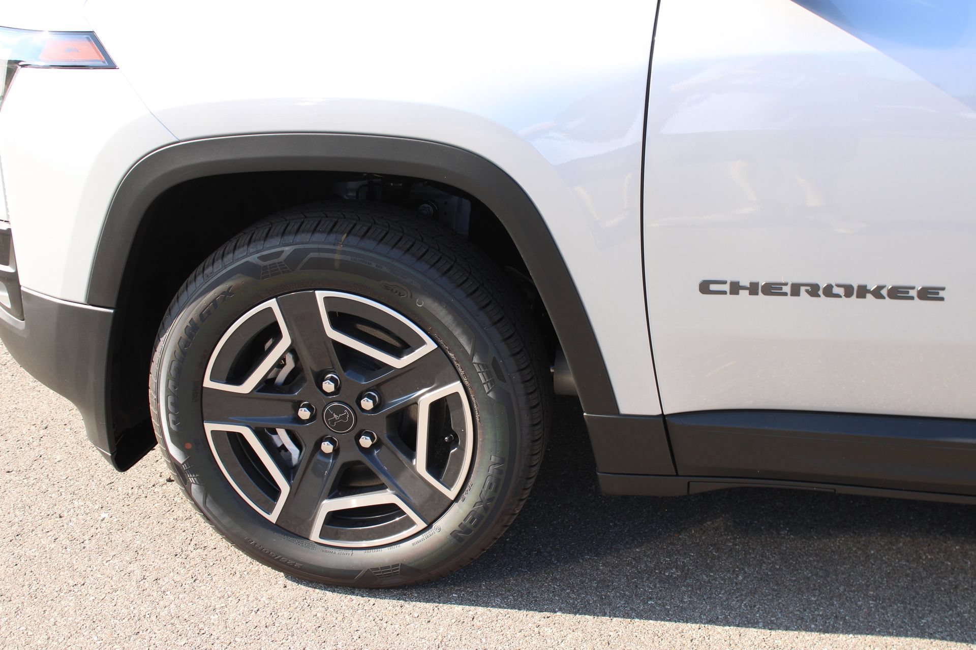 New 2026 Jeep Cherokee Limited AWD/4WD image 11