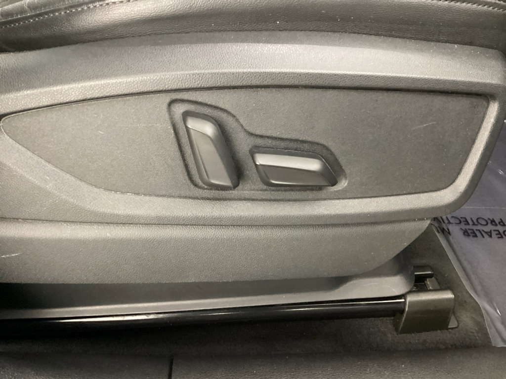 Used 2021 Audi Q5 Premium Plus image 9