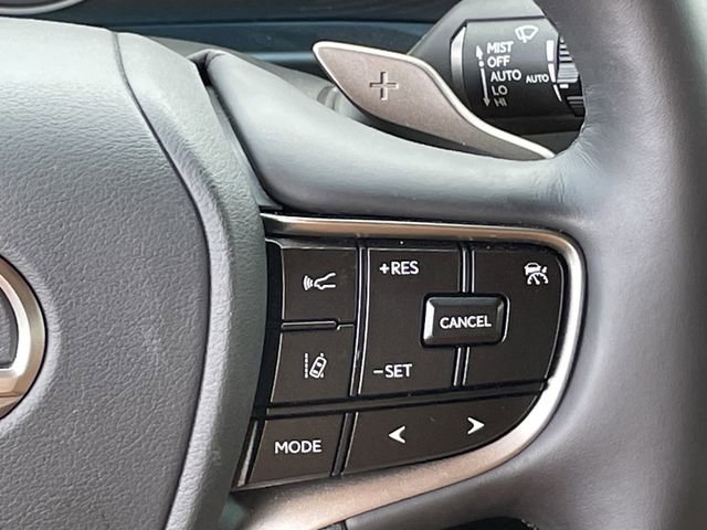 Used 2025 Lexus ES 350 Ultra Luxury w/ Accessory Package (Z2) image 13