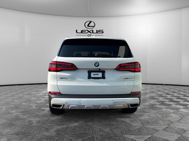 Used 2019 BMW X5 xDrive40i w/ Convenience Package AWD/4WD image 6