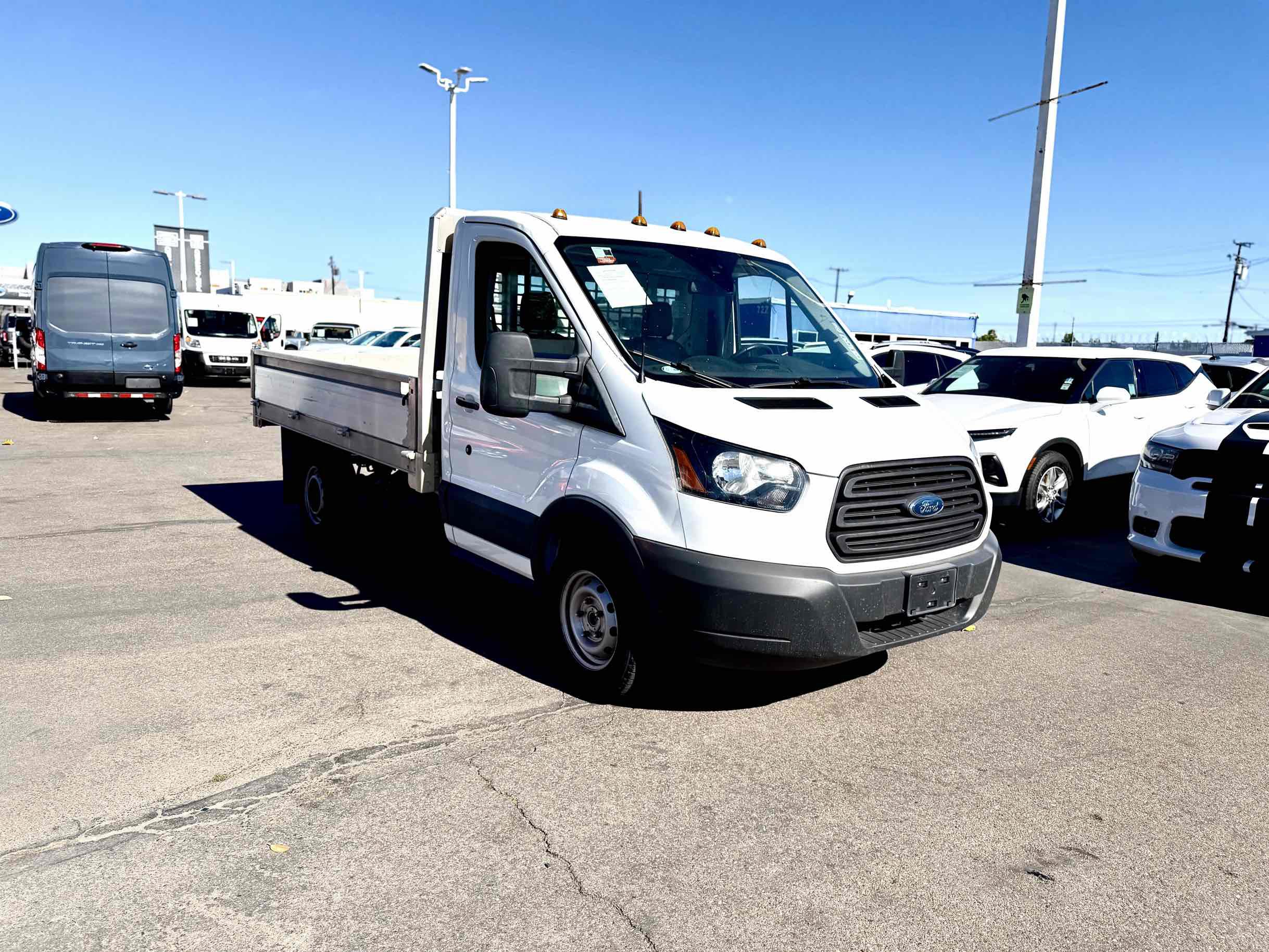 Used 2018 Ford Transit 250 138 RWD image 5