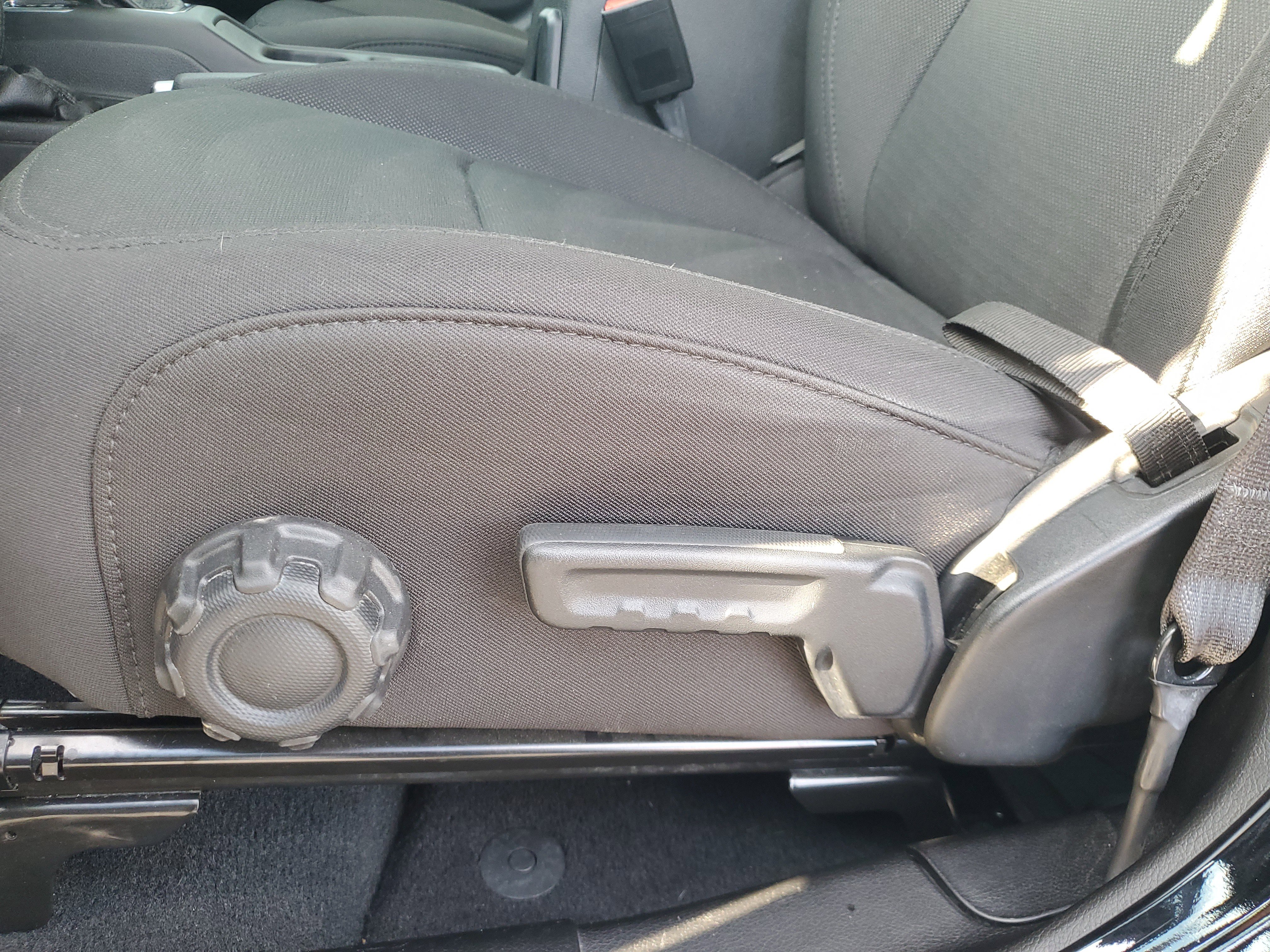 Used 2023 Jeep Wrangler Sport image 14