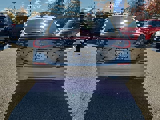 Used 2024 Honda Civic EX-L image 7