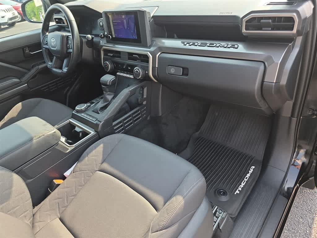Used 2024 Toyota Tacoma SR5 AWD/4WD image 11