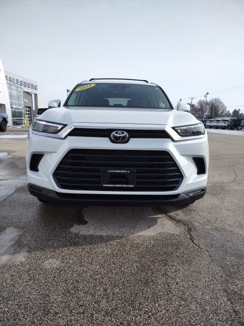 Used 2025 Toyota Grand Highlander AWD image 8