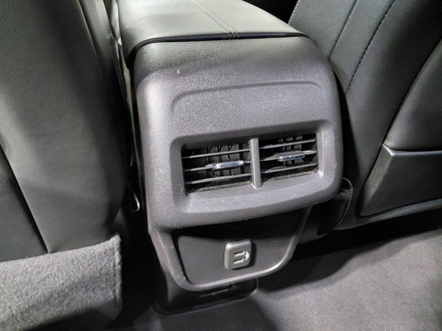 Certified 2024 GMC Terrain SLT image 37