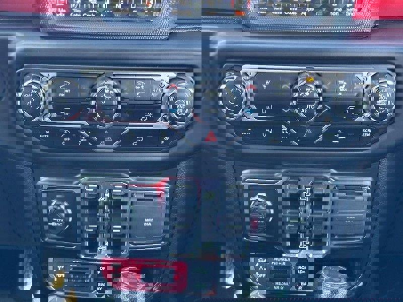 Used 2021 Jeep Wrangler Unlimited Rubicon image 14