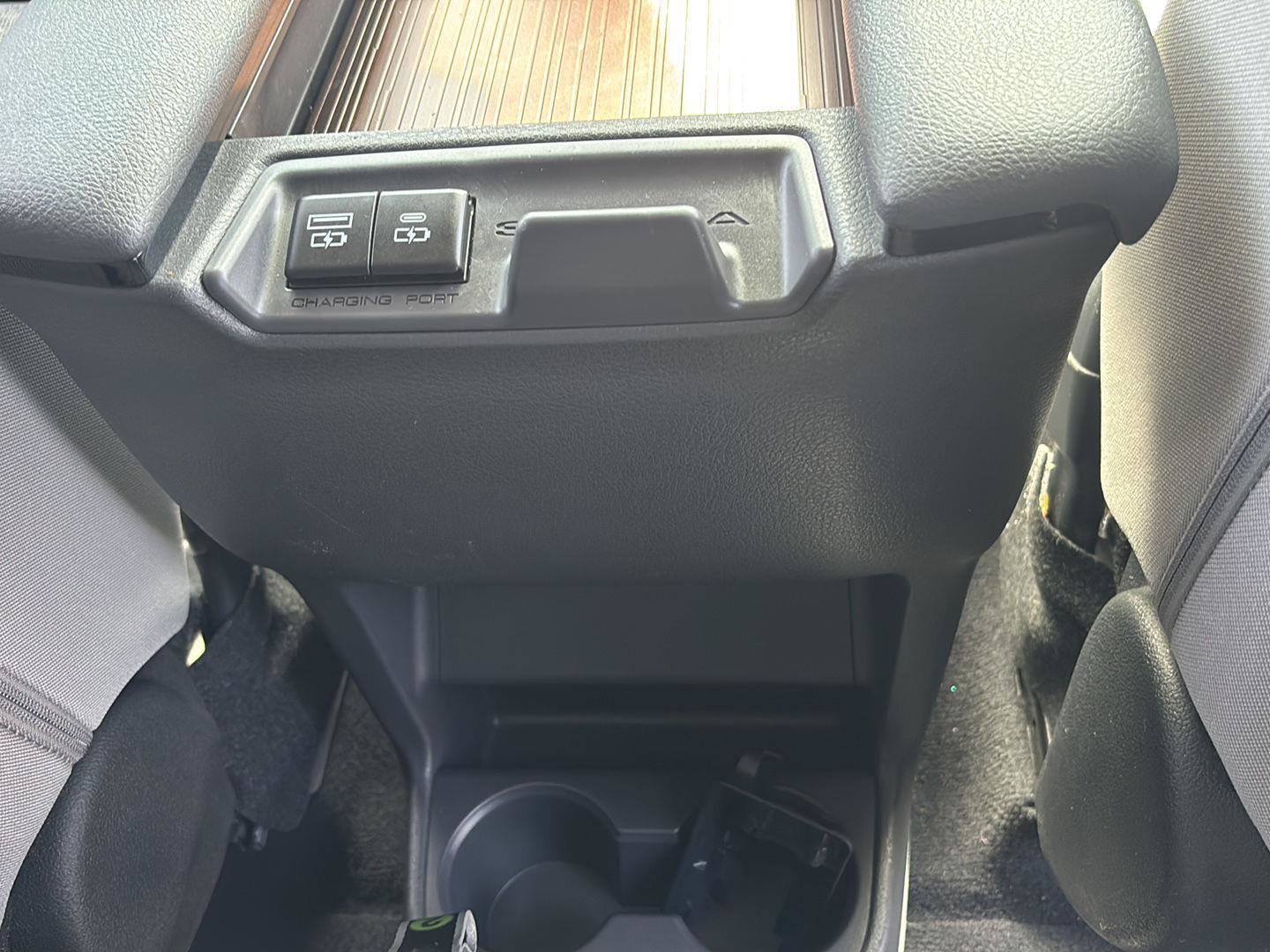 Used 2023 Toyota Sienna LE AWD/4WD image 22