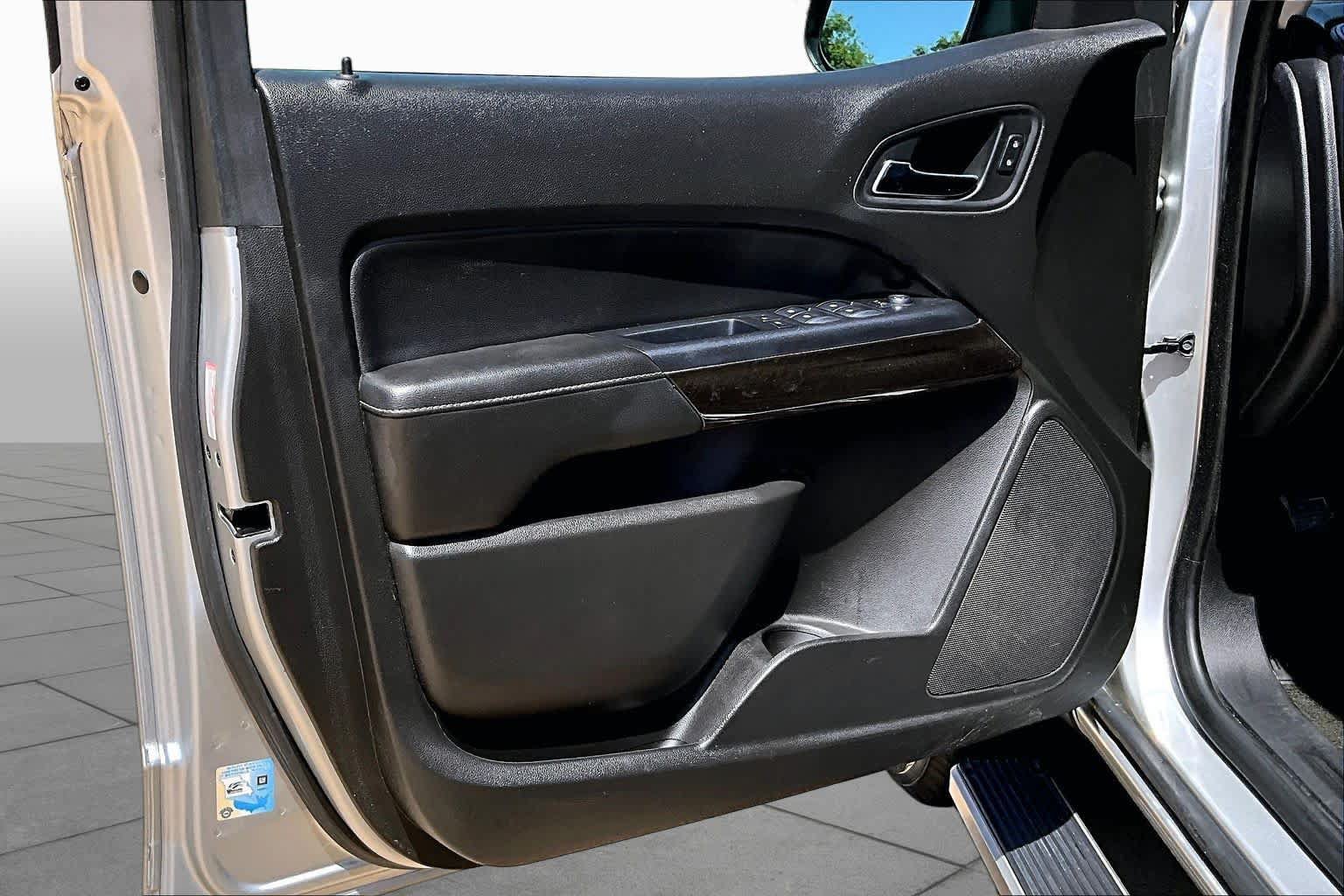Used 2016 GMC Canyon SLT w/ Driver Alert Package RWD image 22