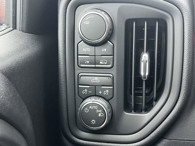 New 2026 Chevrolet Silverado 1500 Custom w/ Turbomax Blackout Package AWD/4WD image 17