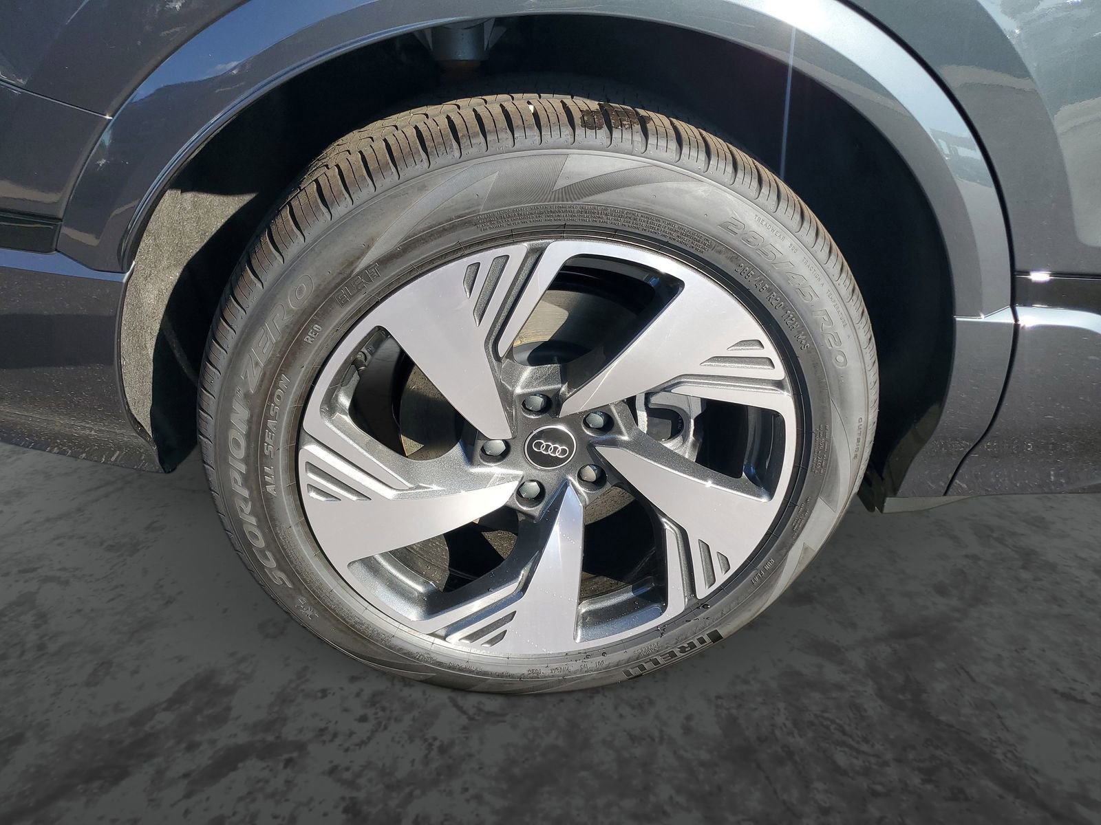 New 2025 Audi Q6 e-tron Premium image 5