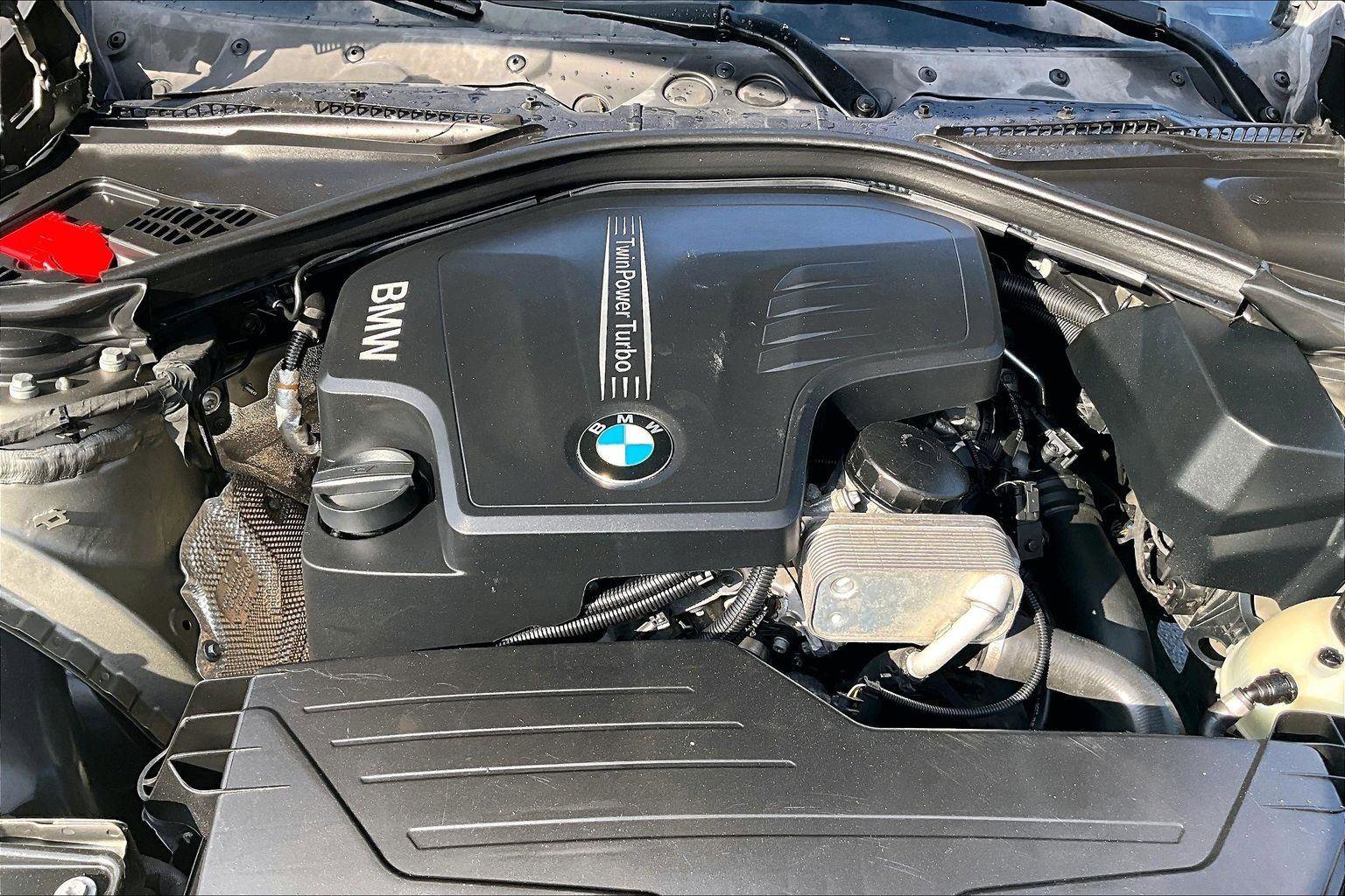 Used 2016 BMW 320i Sedan RWD image 32